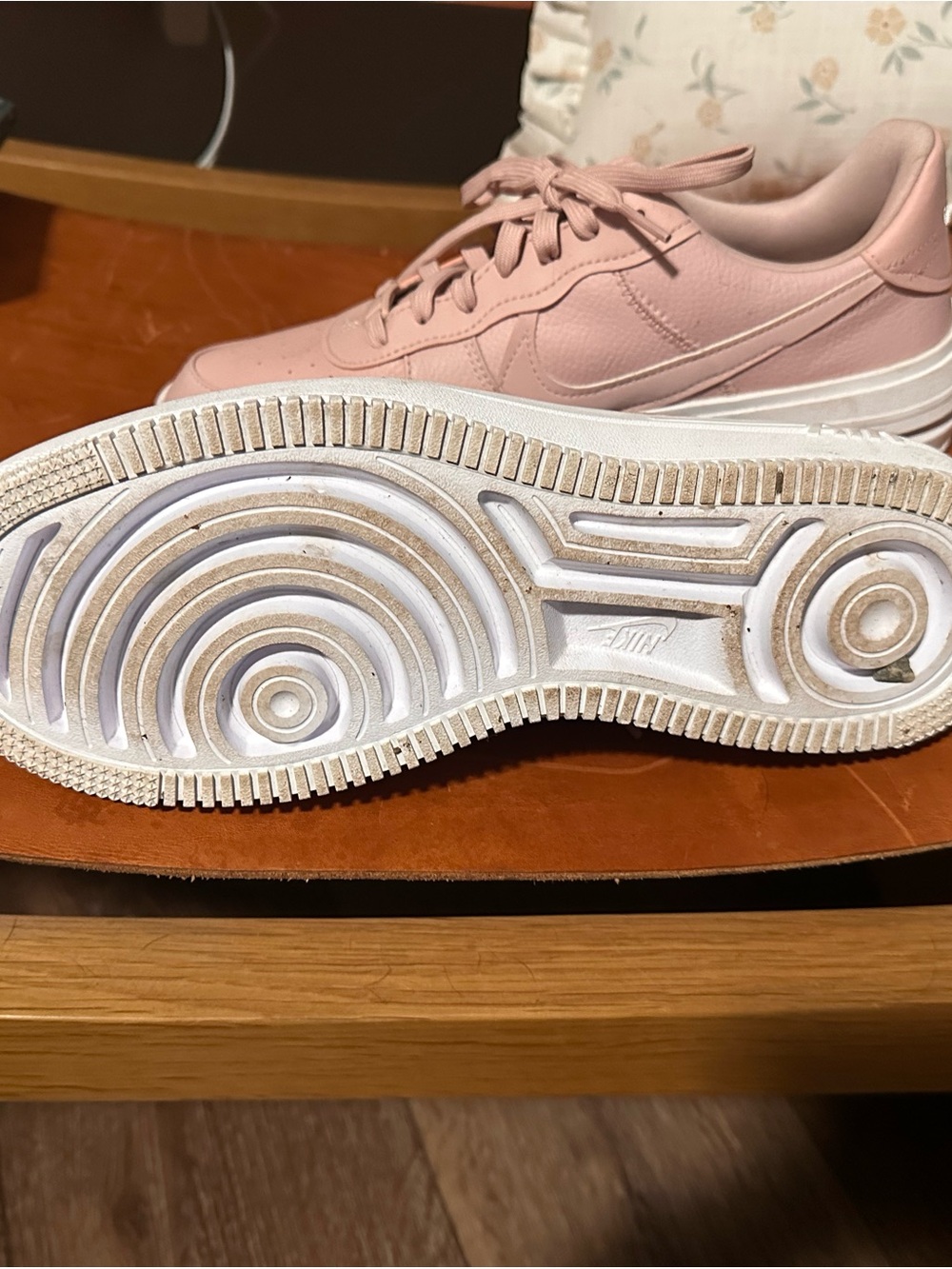 Nike Women's Pink Platform Air Force 1 Sneakers - Picture 2 of 3